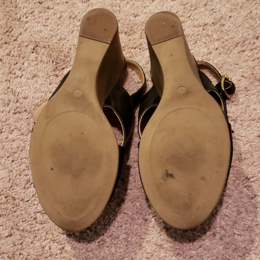Shoes - Picture 4 of 6